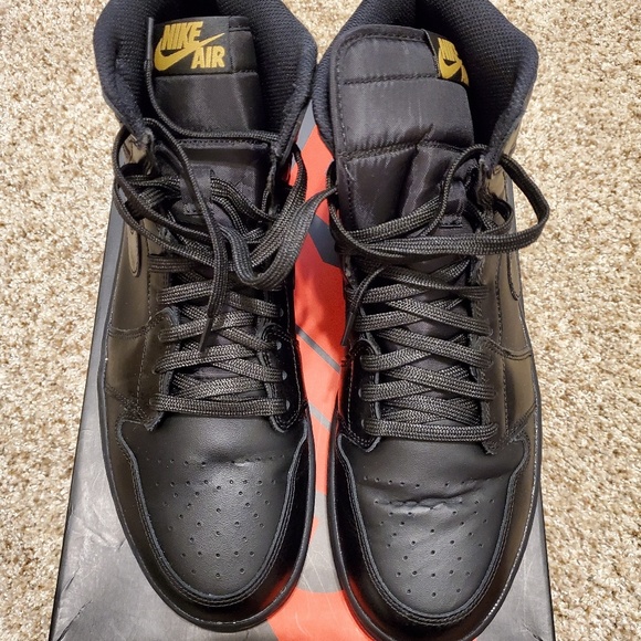 jordan retro 1 gum bottom